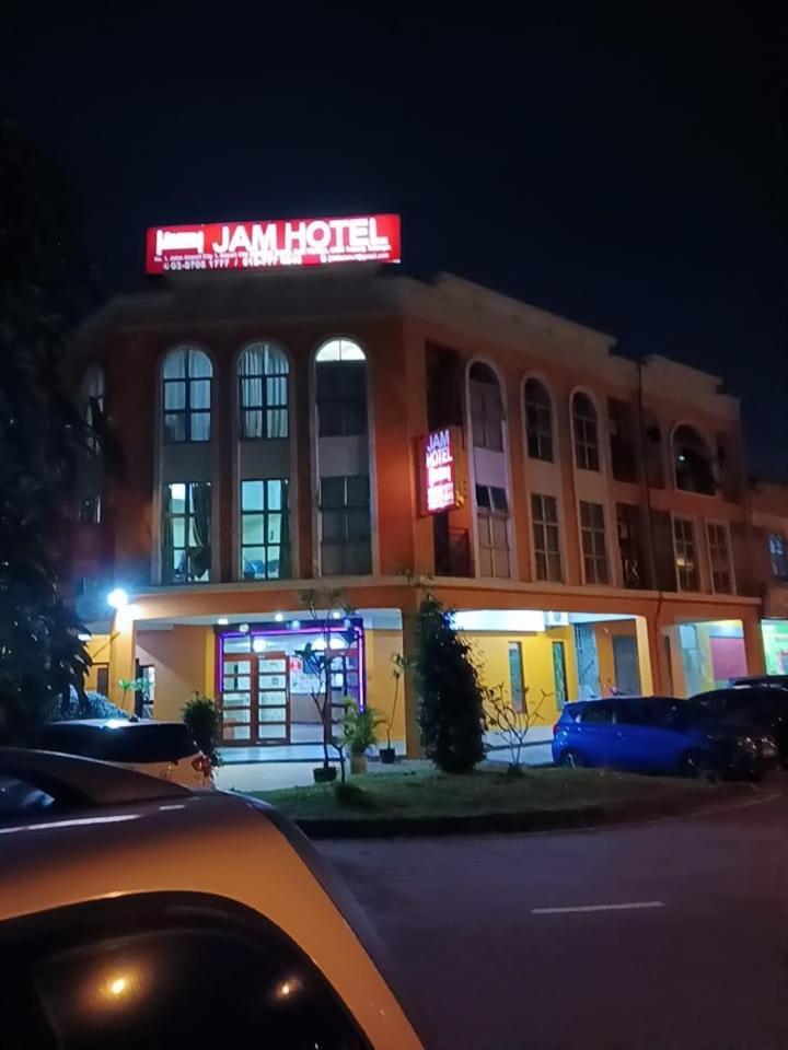 Jam Hotel Kota Warisan Sepang @ Erl Salak Tinggi, Klia 1-2 & F1 Экстерьер фото