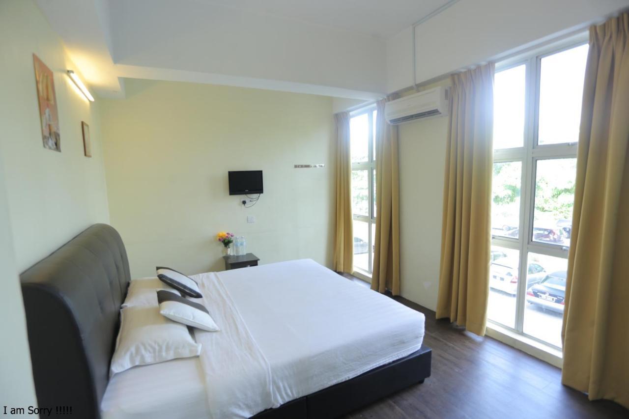 Jam Hotel Kota Warisan Sepang @ Erl Salak Tinggi, Klia 1-2 & F1 Экстерьер фото